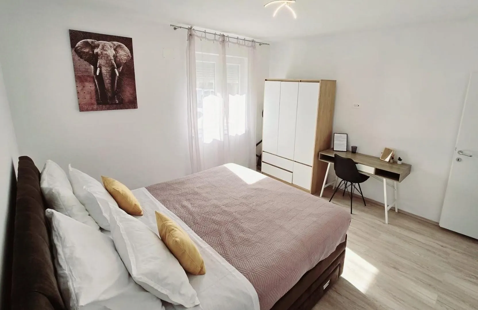 La Paulina'S III Apartment Zadar