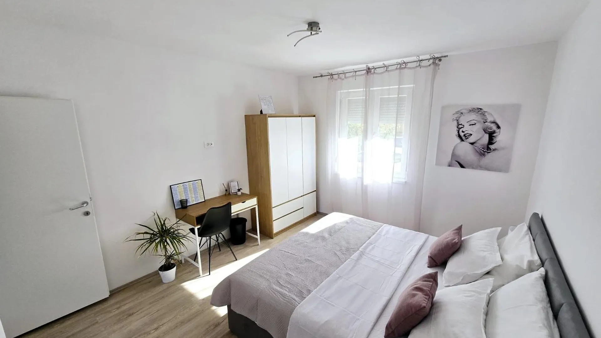 La Paulina'S III Apartment Zadar